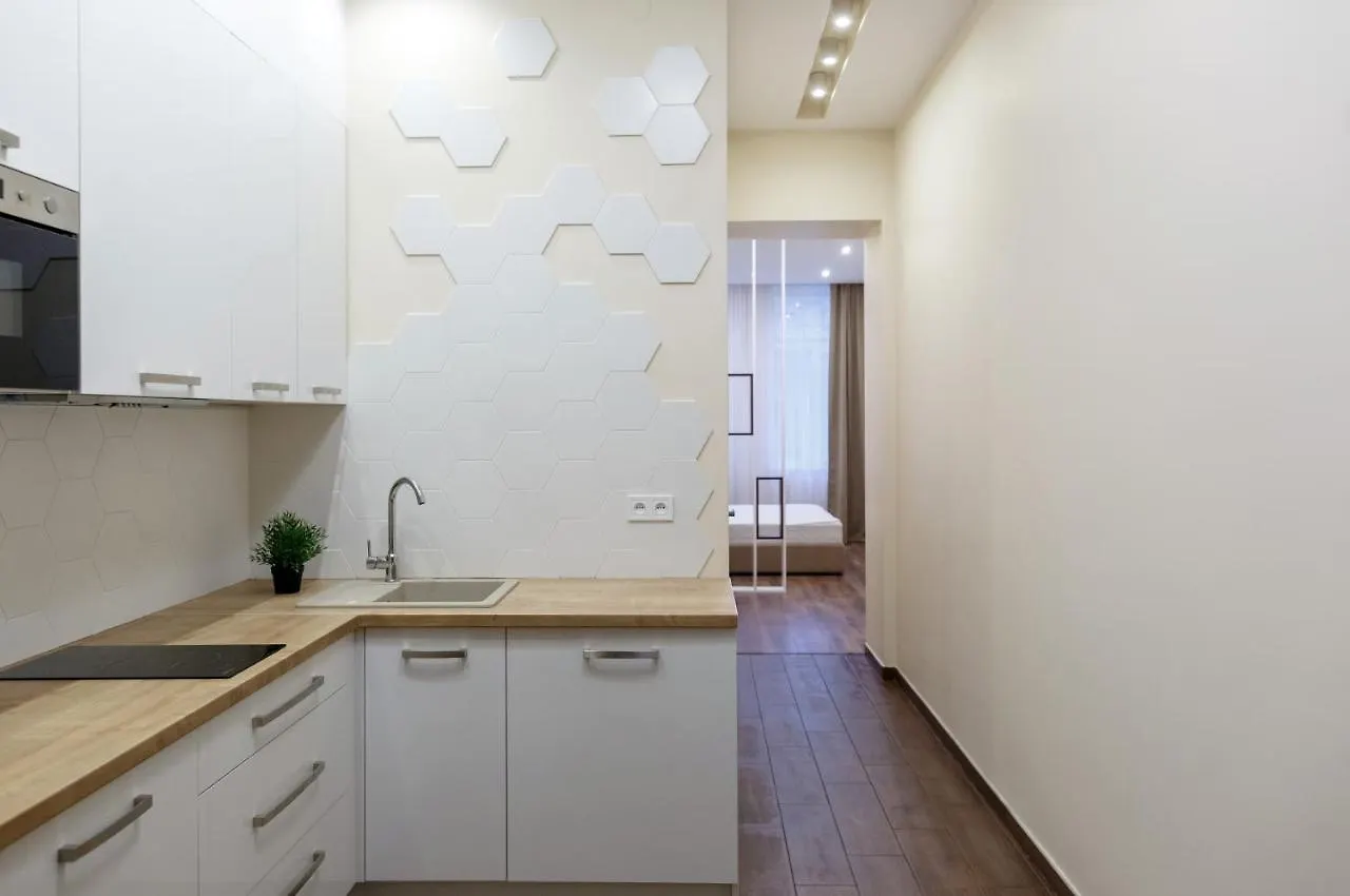 Charming Apartment In The City Center Lviv