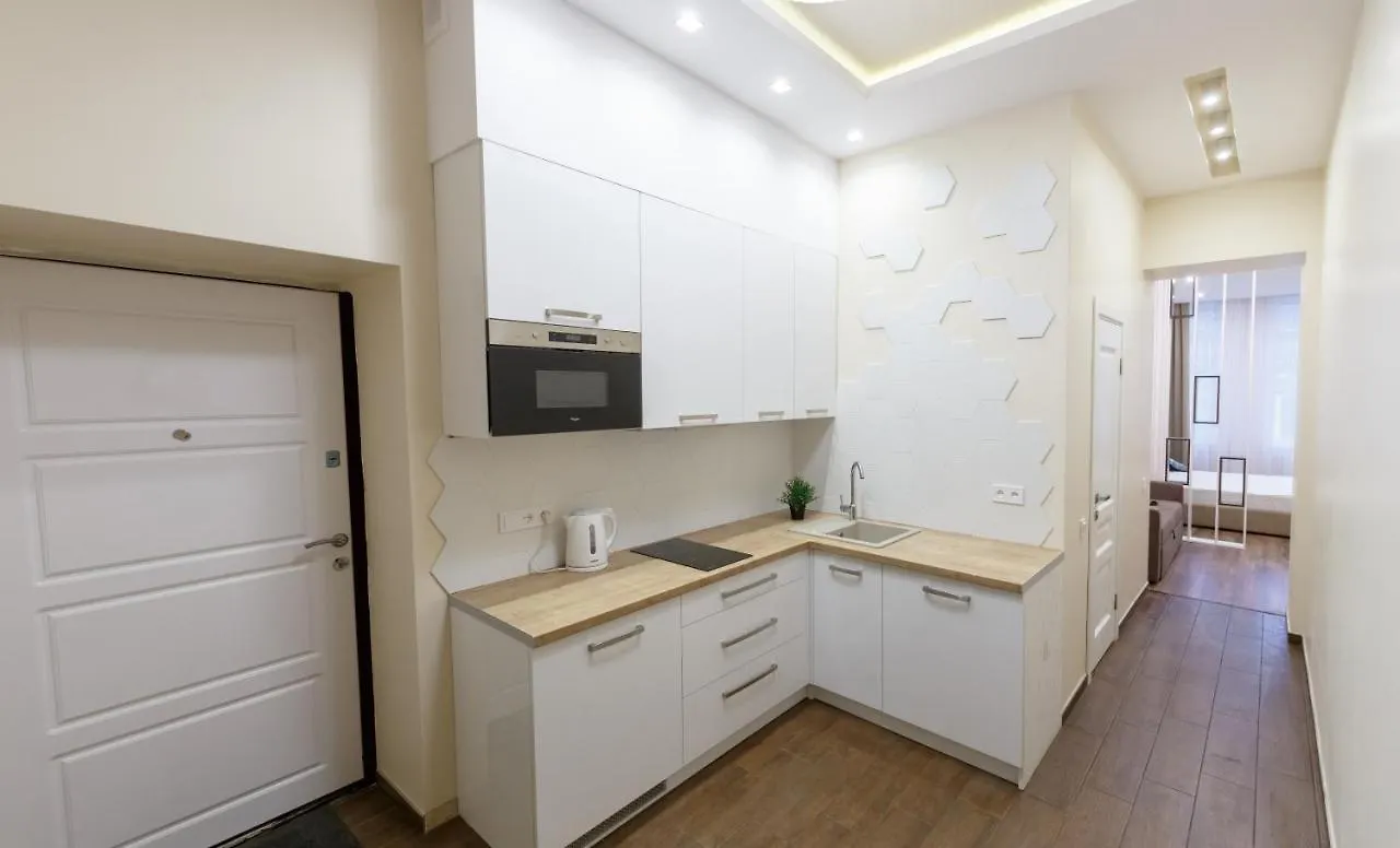 Charming Apartment In The City Center Lviv